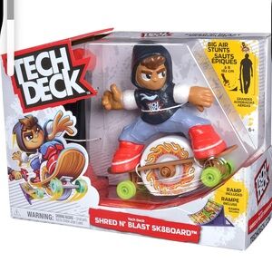 Shred N' Blast Sk8board Figure